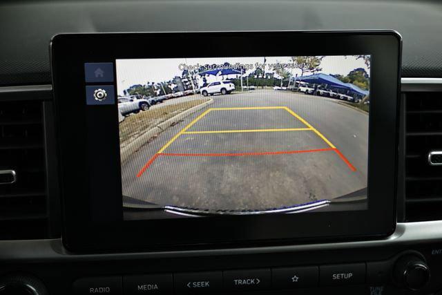 2025 Hyundai Venue SEL photo 13