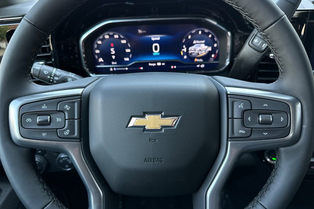 2025 Chevrolet Silverado 1500 LT photo 24