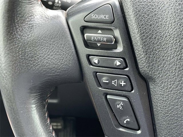 2020 Nissan Titan Crew Cab photo 22