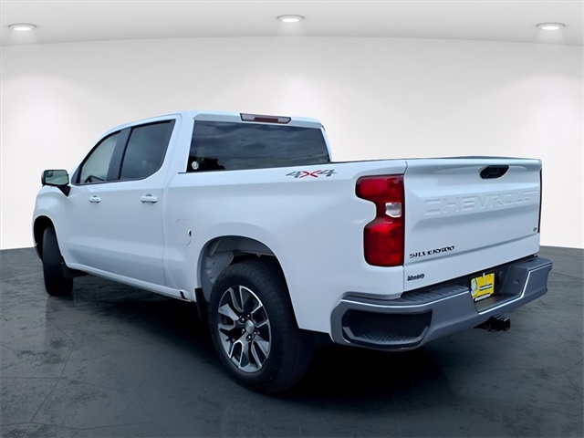 2023 Chevrolet Silverado 1500 LT photo 3