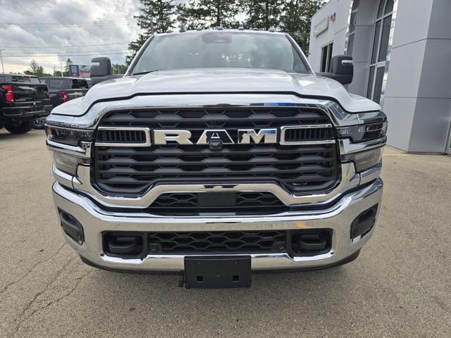 2025 Ram 2500 Tradesman photo 2