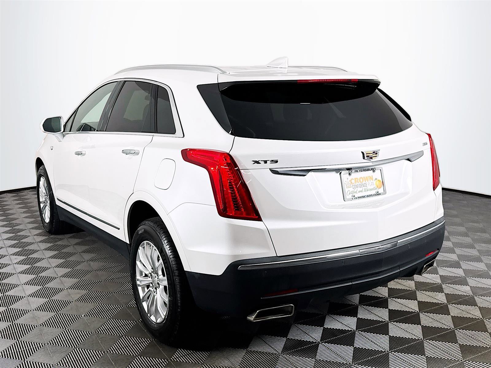 2017 Cadillac XT5 Base photo 3