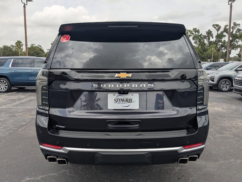 2025 Chevrolet Suburban High Country photo 3