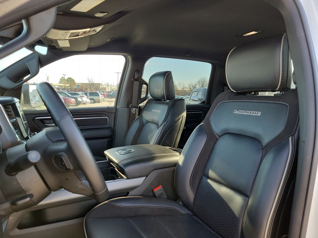 2024 Ram 1500 Laramie photo 10