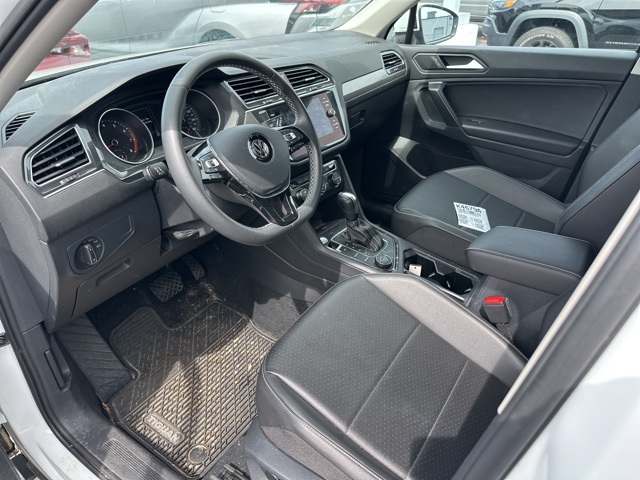 2021 Volkswagen Tiguan SE photo 3