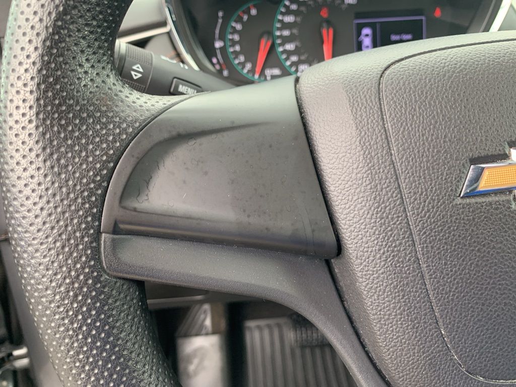 2020 Chevrolet Trax LS photo 28