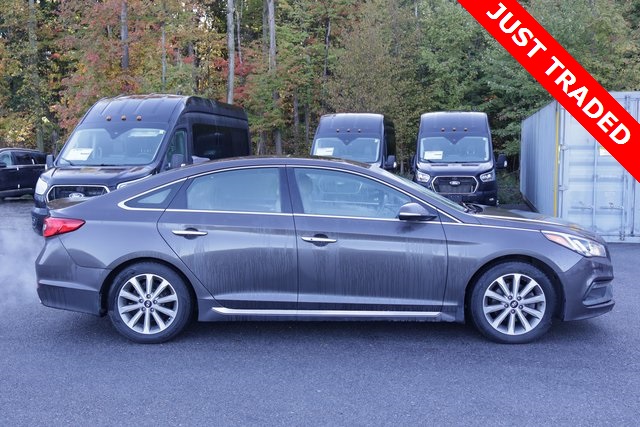 2017 Hyundai Sonata Sport Limited 2.0T photo 3