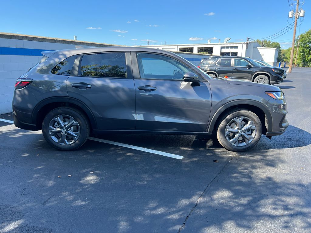 2026 Honda HR-V LX photo 3