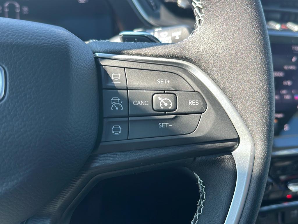2025 Jeep Grand Cherokee Laredo X photo 35