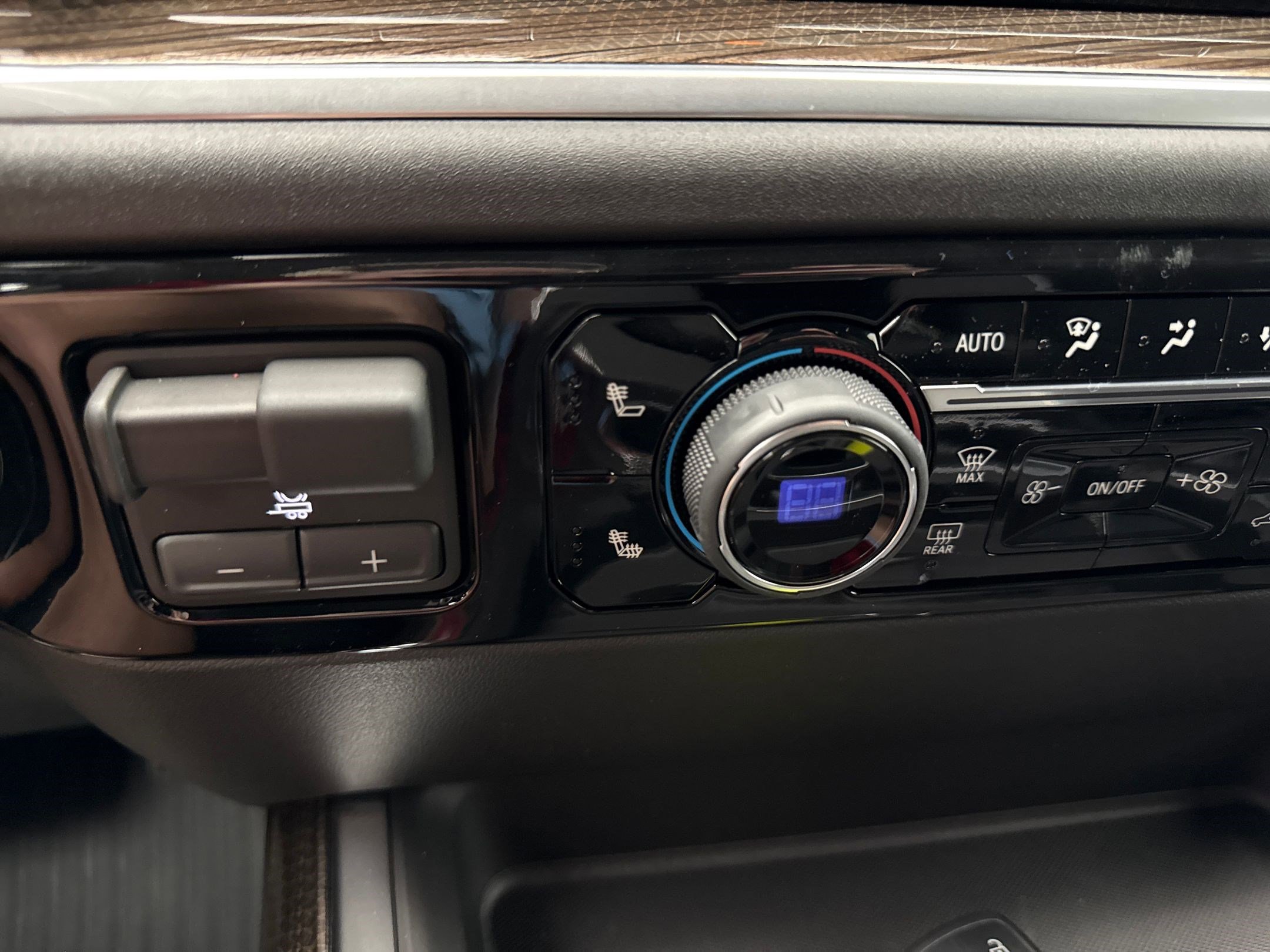 2026 Chevrolet Silverado 2500HD LT photo 17