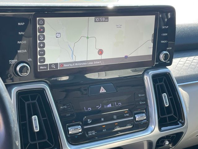 2023 Kia Sorento Plug-In Hybrid SX Prestige photo 17