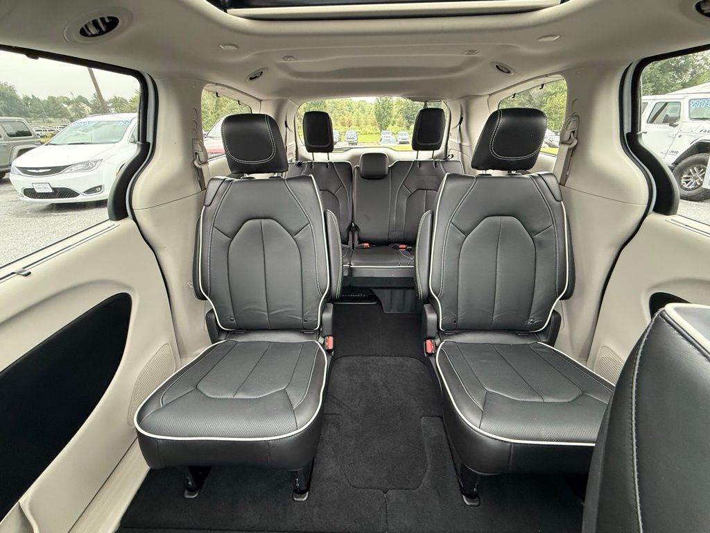2024 Chrysler Pacifica Limited photo 24