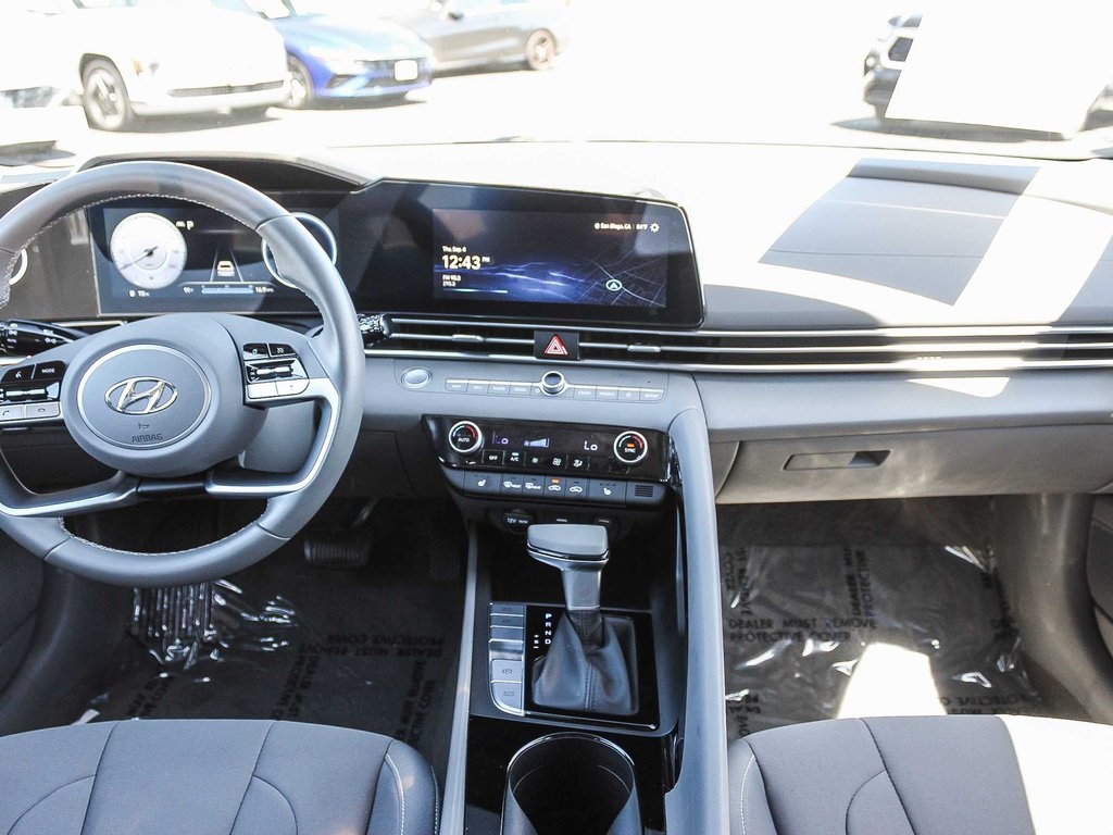 2023 Hyundai Elantra SEL photo 11