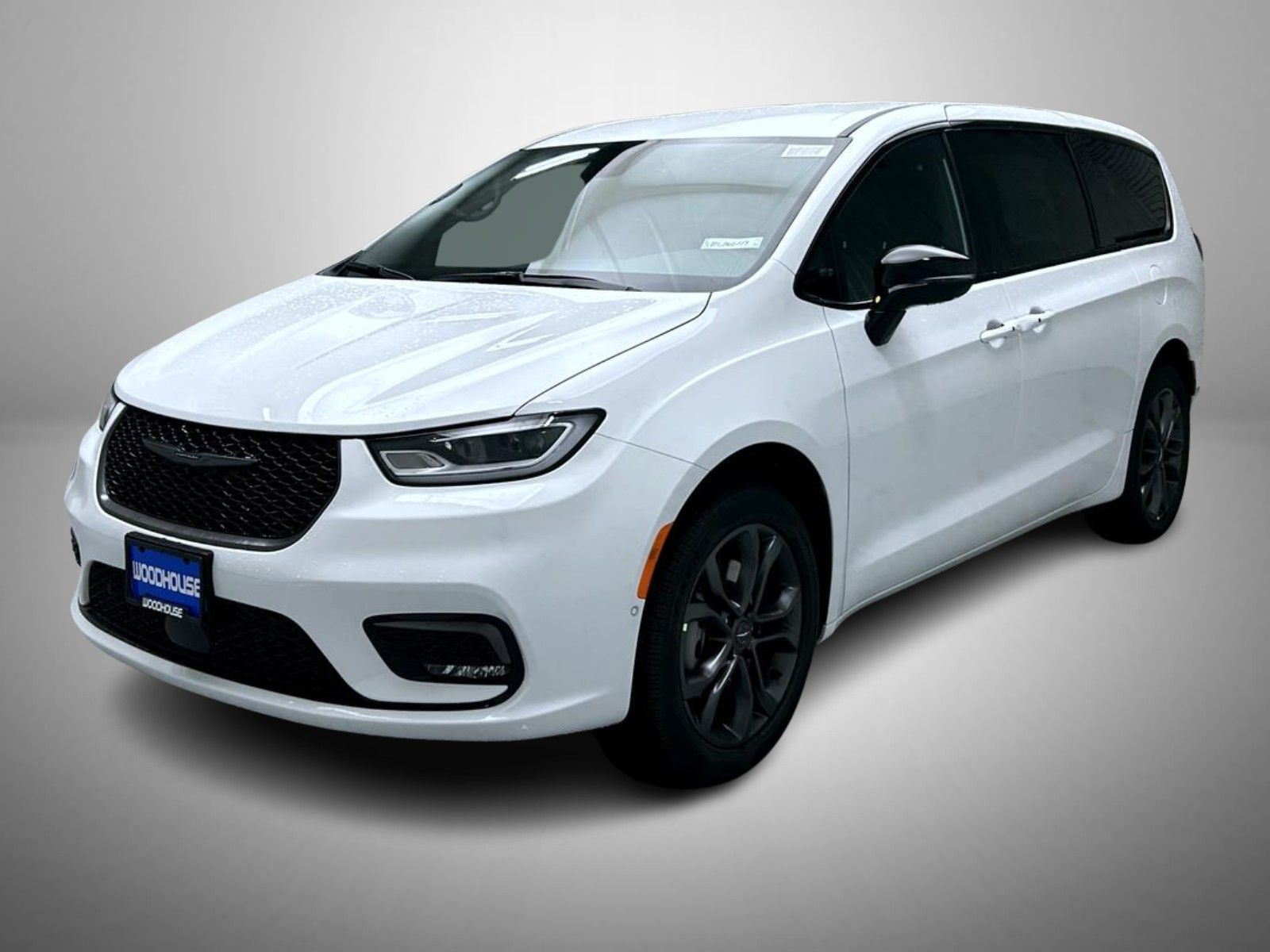 2026 Chrysler Pacifica Select's photo