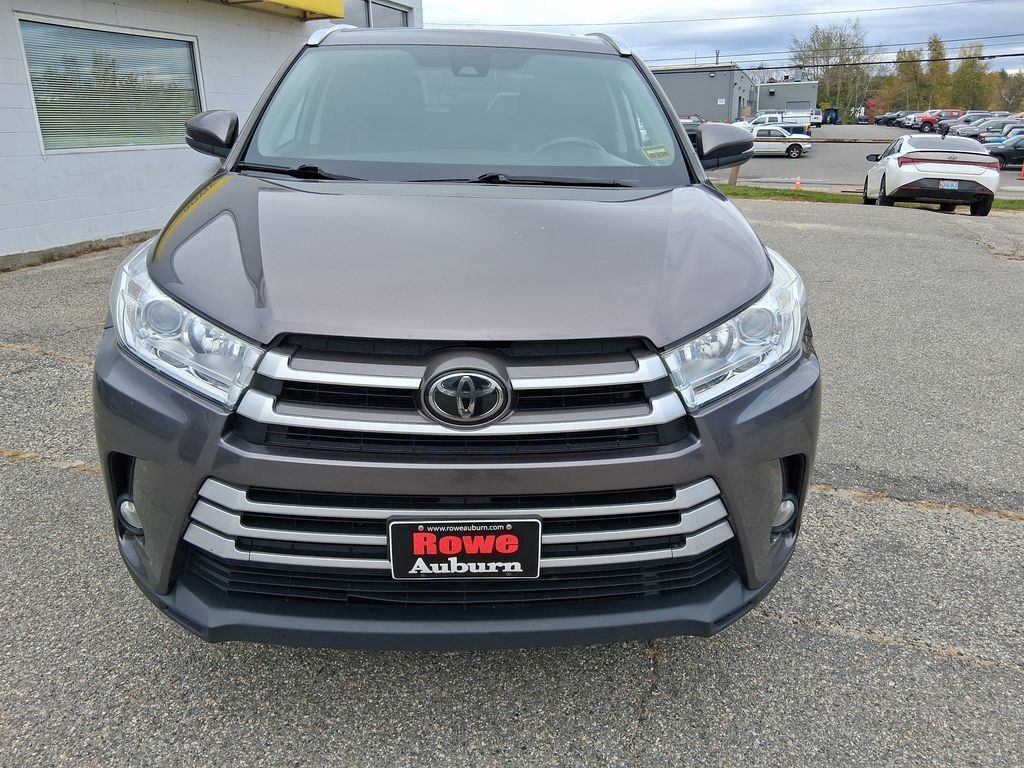 2018 Toyota Highlander XLE photo 2