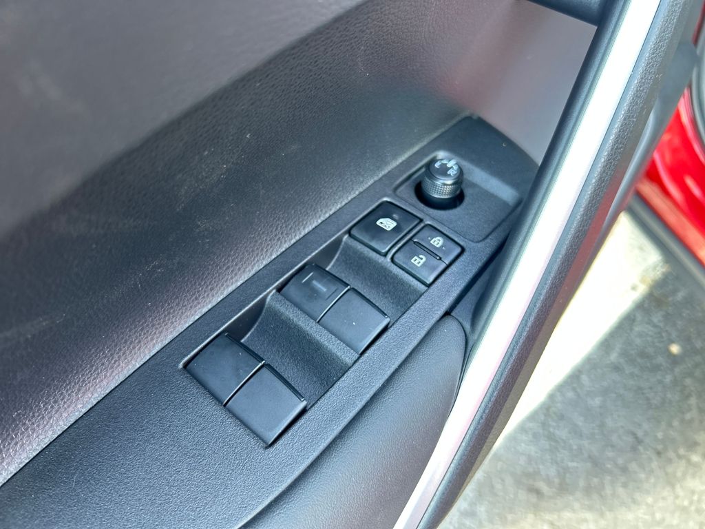 2026 Toyota Corolla Cross LE photo 11