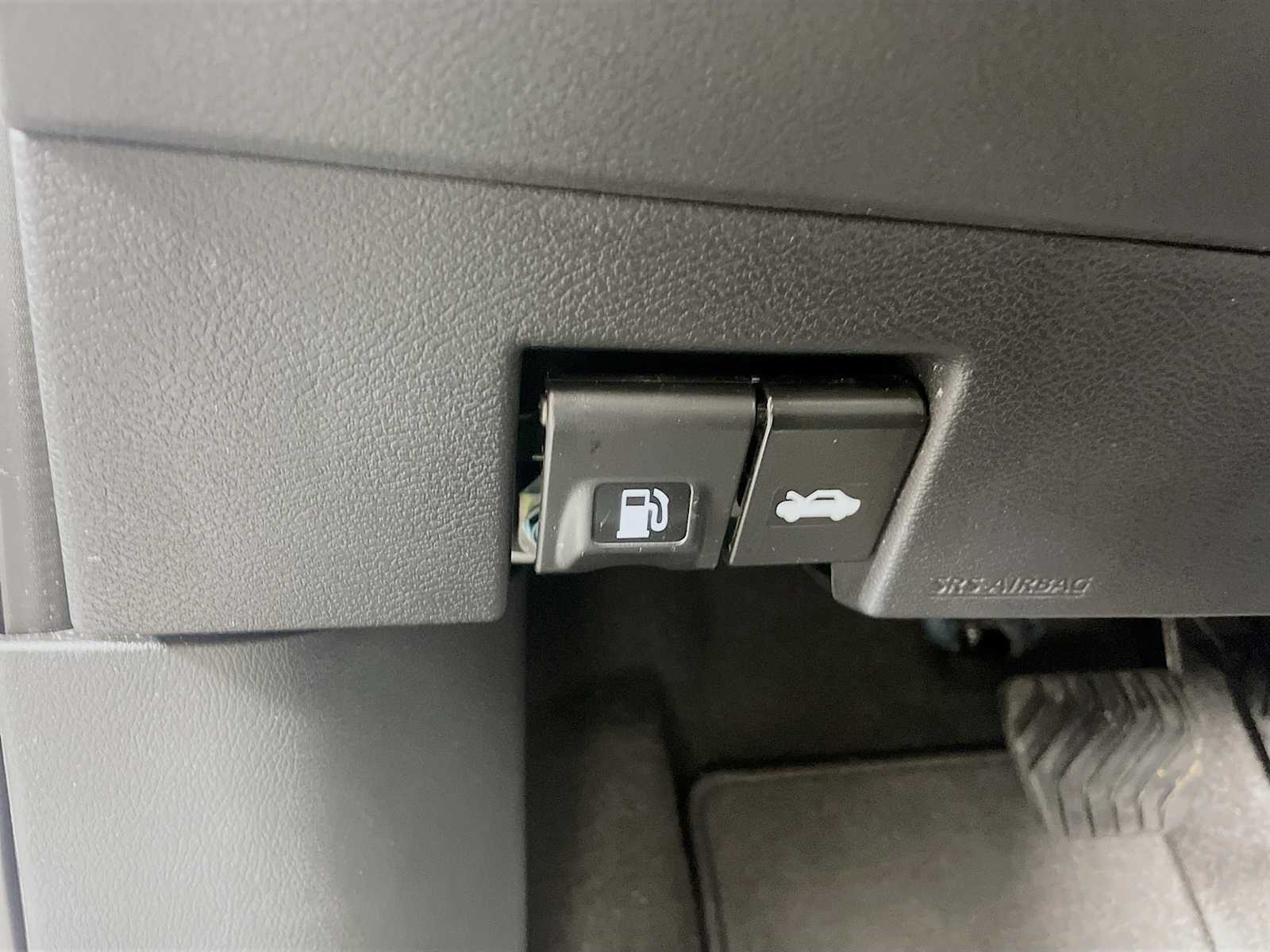 2023 Nissan Kicks SV photo 8