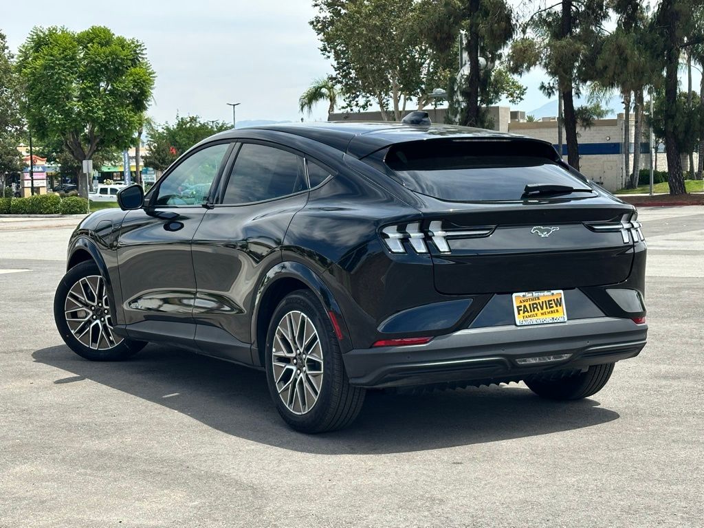 2025 Ford Mustang Mach-E Premium photo 5