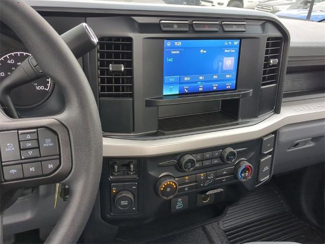 2024 Ford F-550 photo 17