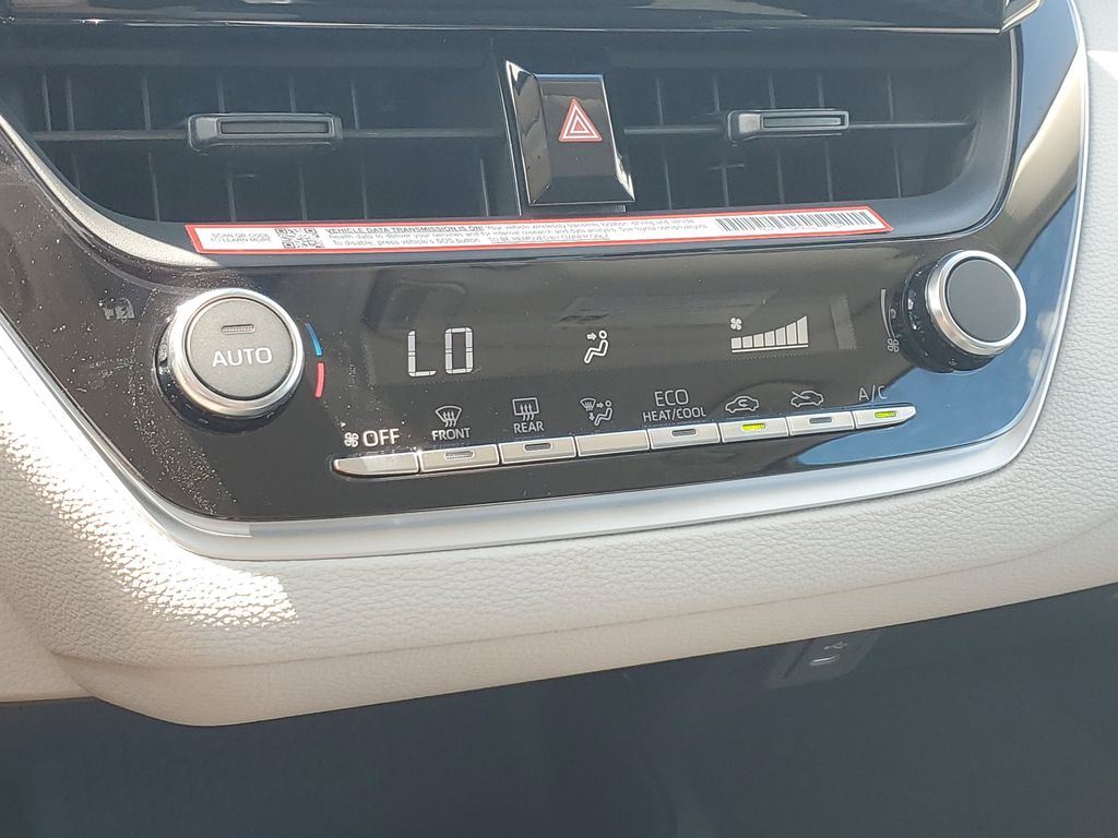2025 Toyota Corolla LE photo 23