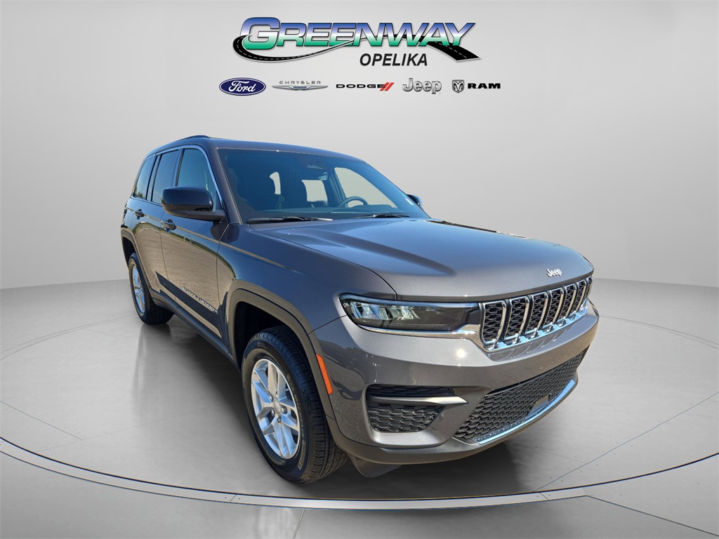 2025 Jeep Grand Cherokee Laredo's photo