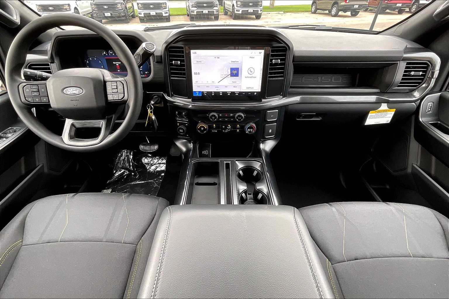 2025 Ford F-150 STX photo 5