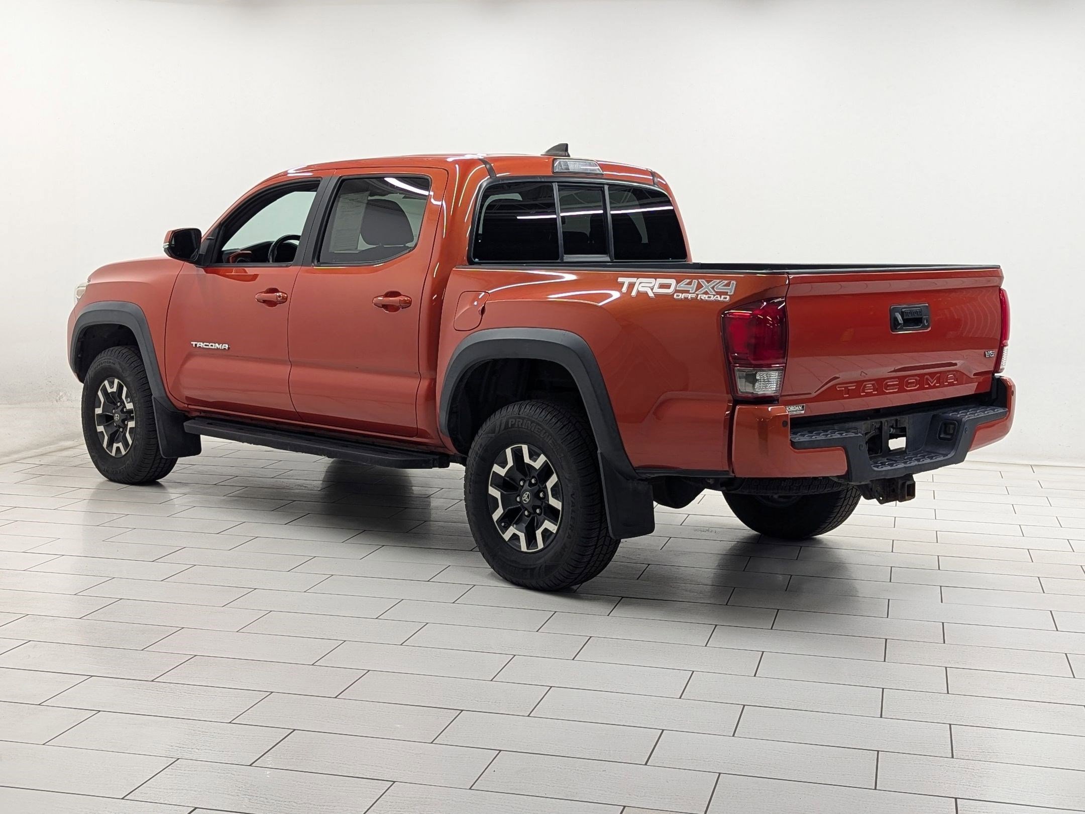 2016 Toyota Tacoma 4x4 Double Cab V6 TRD photo 2