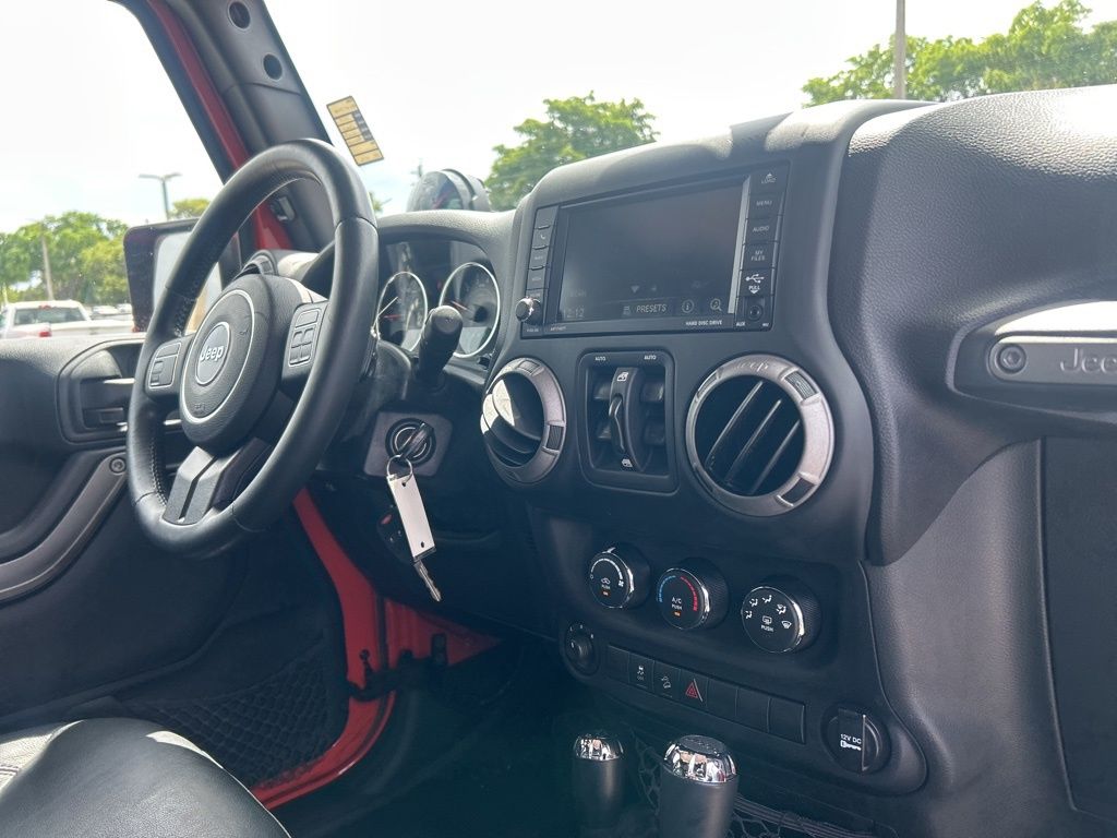 2015 Jeep Wrangler Unlimited Sport photo 22