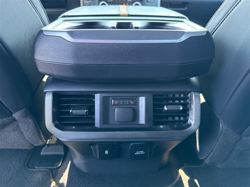 2023 Ford F-150 Platinum photo 22