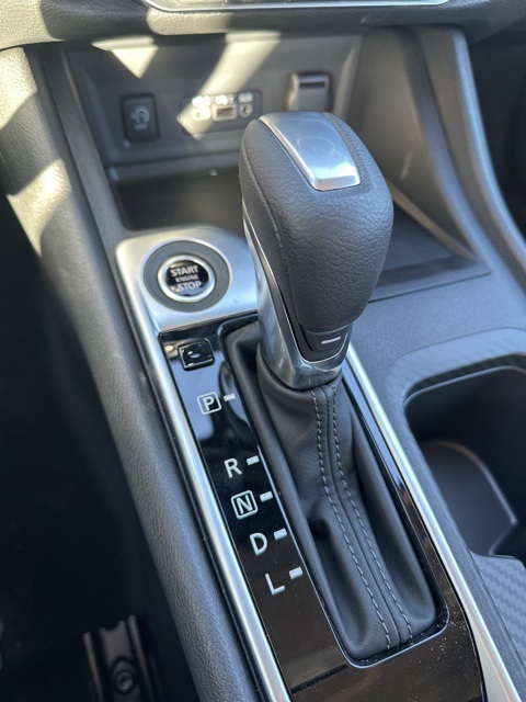 2025 Nissan Sentra SV photo 18