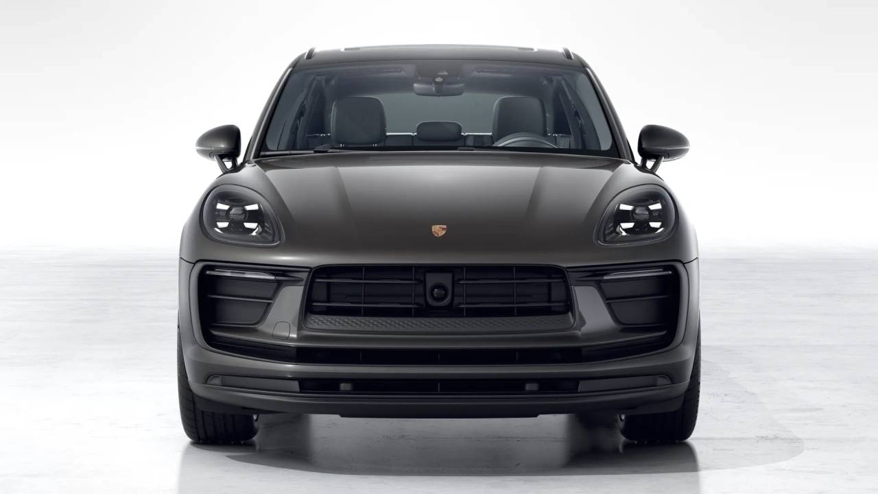 2026 Porsche Macan T photo 9