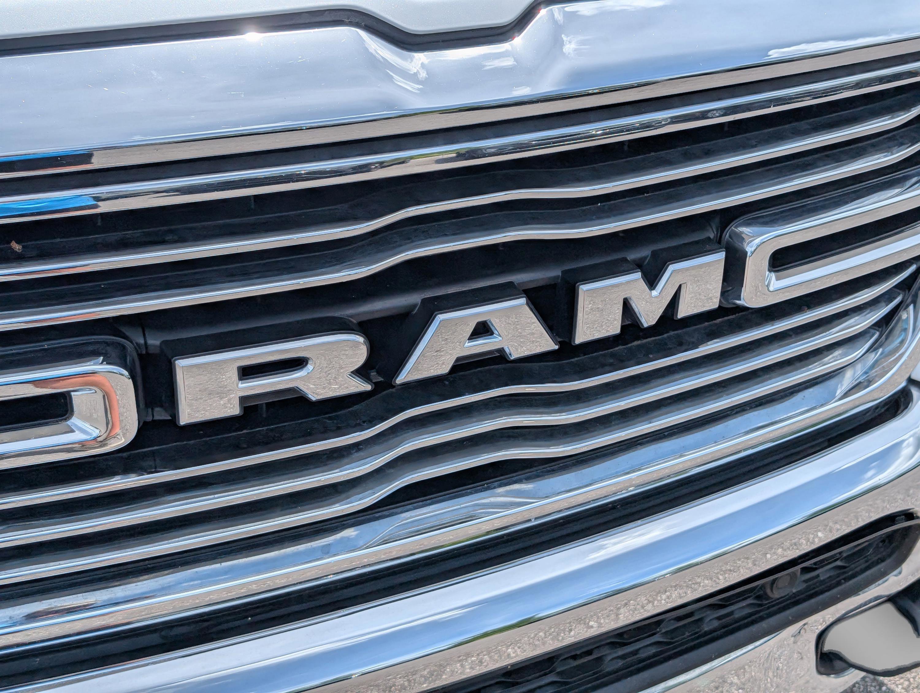 2020 Ram 1500 Laramie photo 9