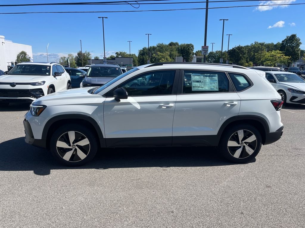 2025 Volkswagen Taos S photo 4