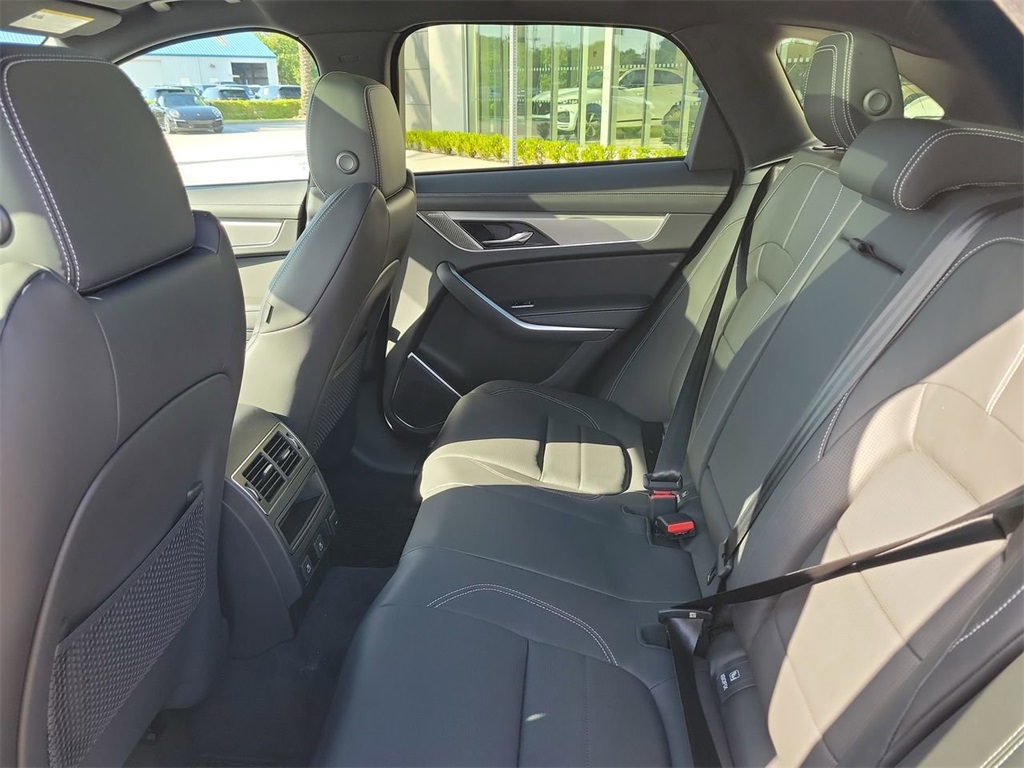 2026 Jaguar F-PACE P250 R-Dynamic S photo 14