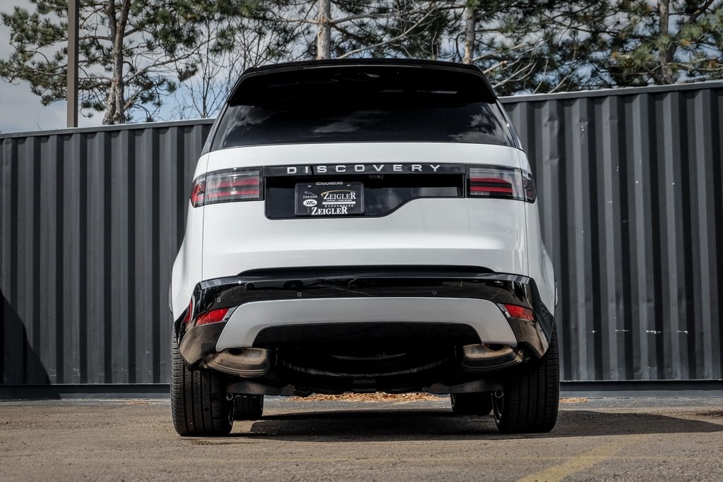 2025 Land Rover Discovery Metropolitan Edition photo 8