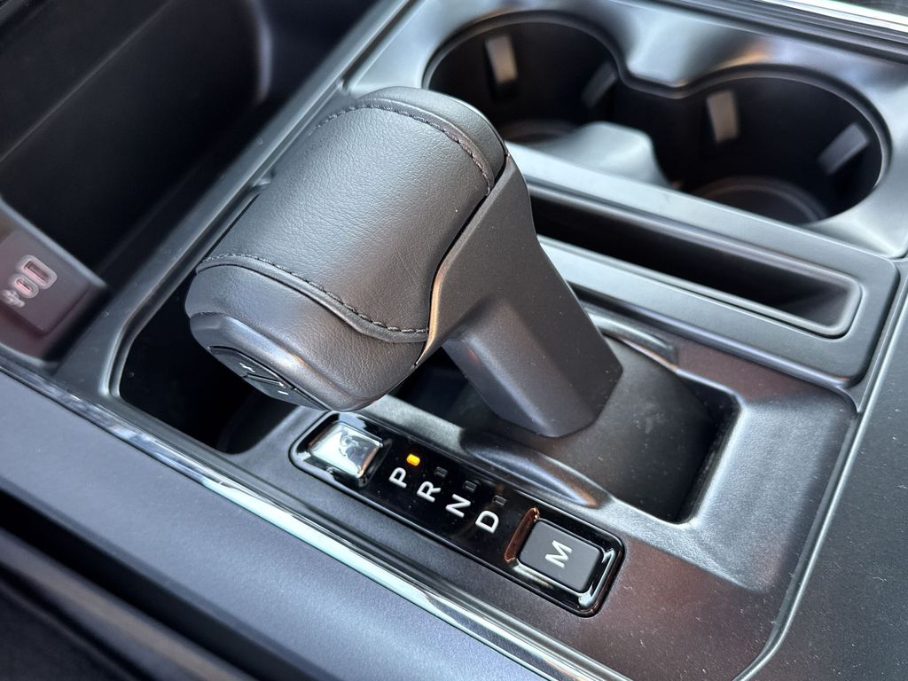 2025 Ford F-150 XLT photo 21