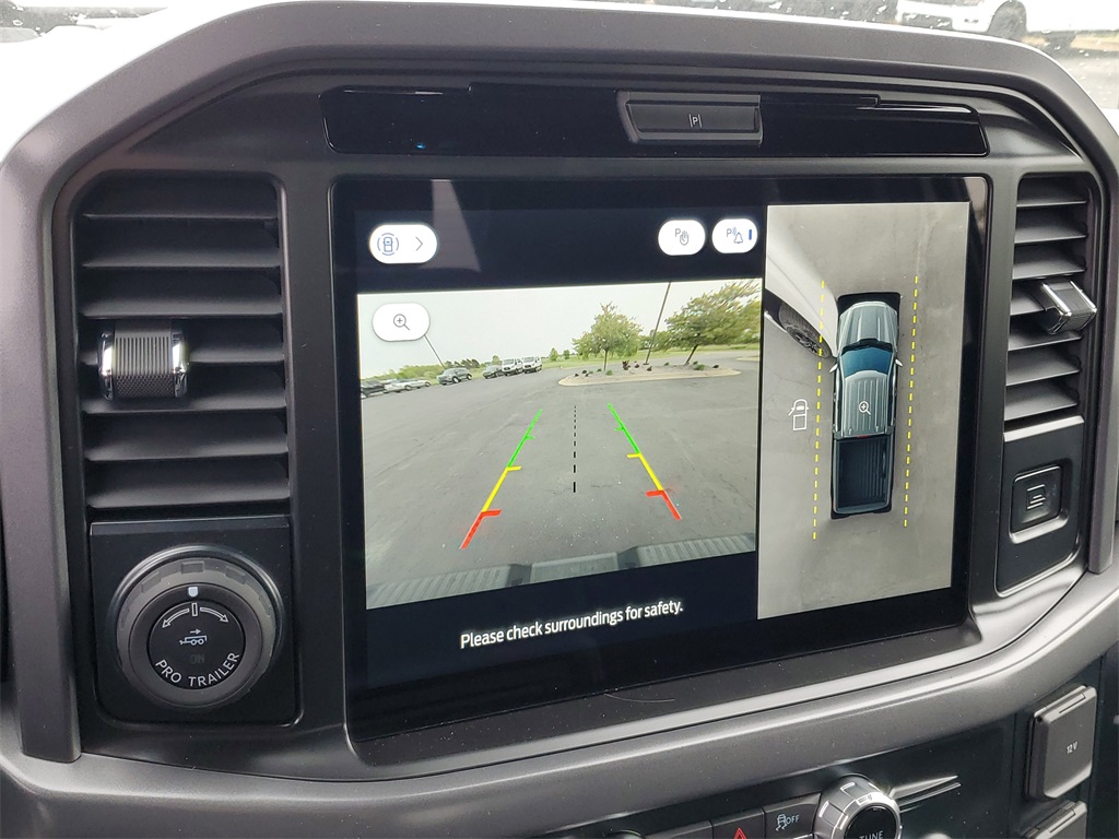 2025 Ford F-150 XLT photo 16