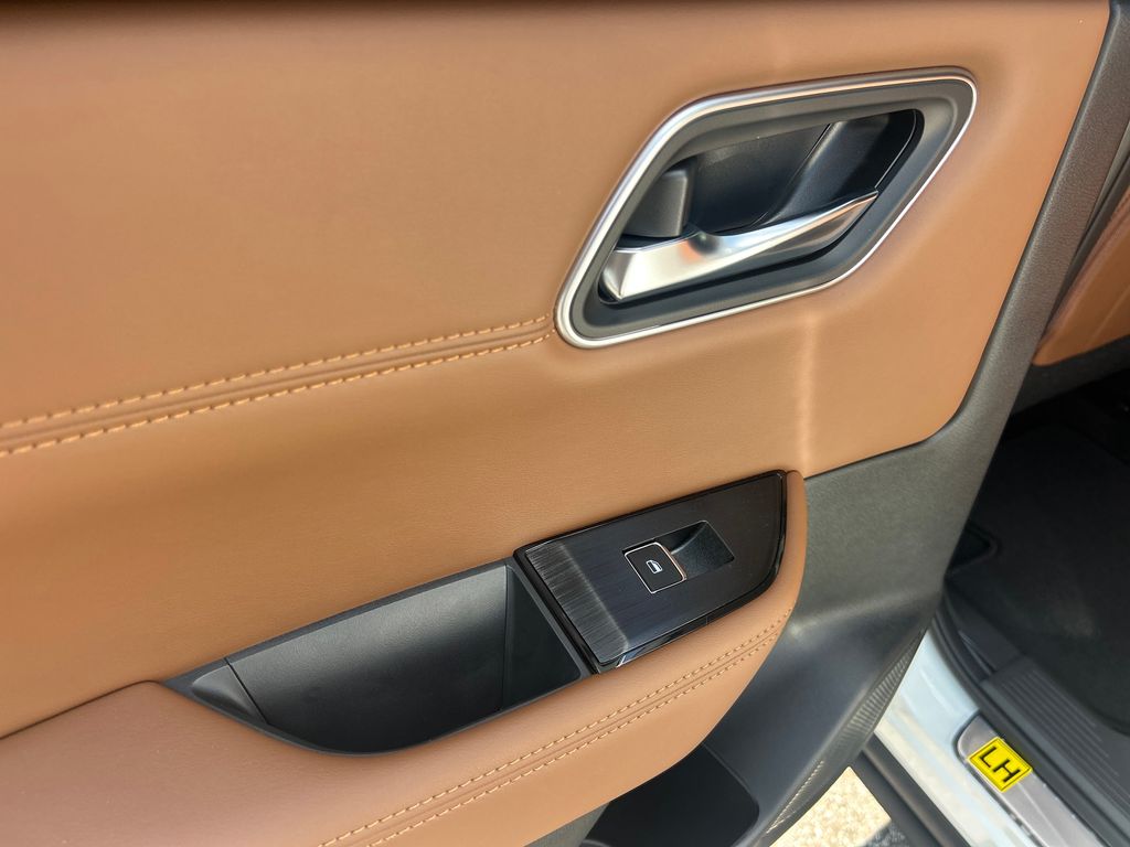 2026 Nissan Rogue Platinum photo 18