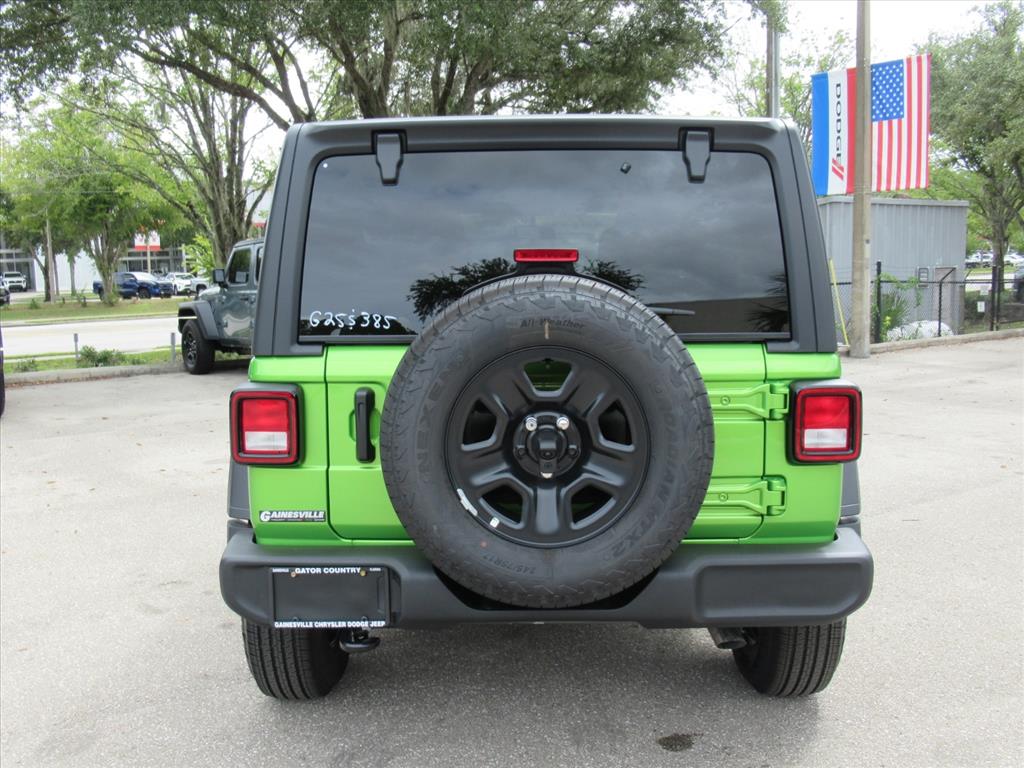 2025 Jeep Wrangler Sport photo 5