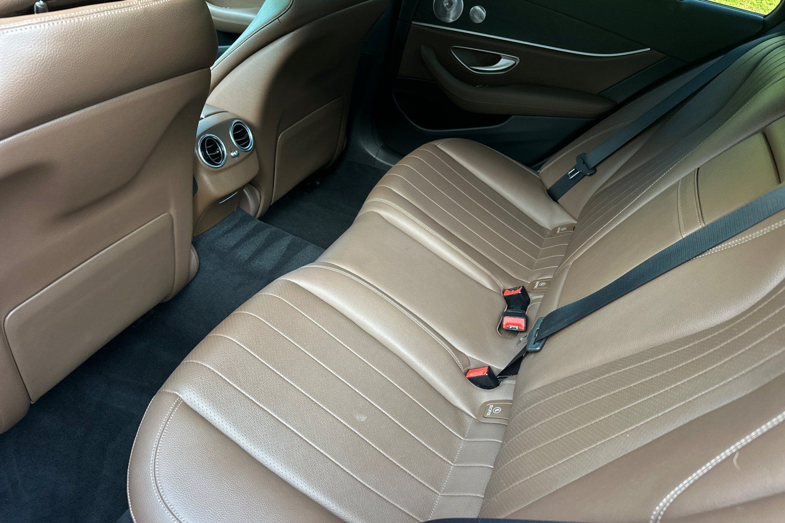 2020 Mercedes Benz E 350 Sedan photo 10