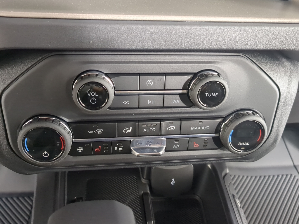 2025 Ford Bronco Outer Banks photo 18