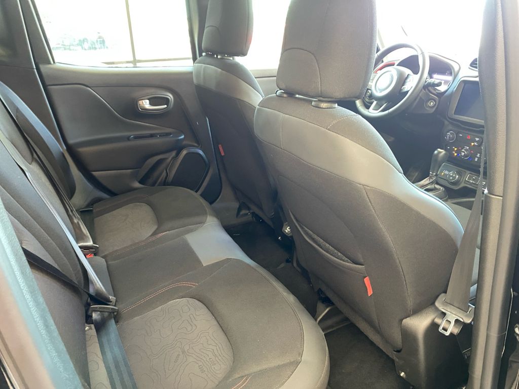 2023 Jeep Renegade Trailhawk photo 17