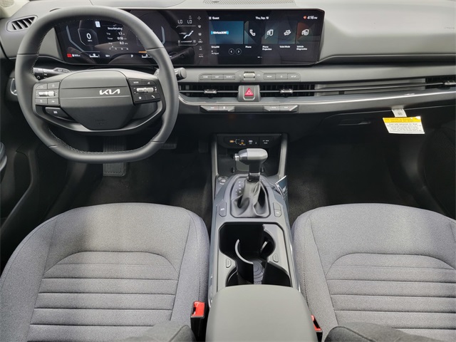 2025 Kia K4 EX photo 19
