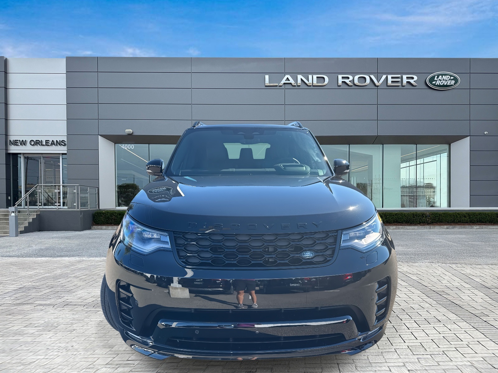 2026 Land Rover Discovery SE photo 3
