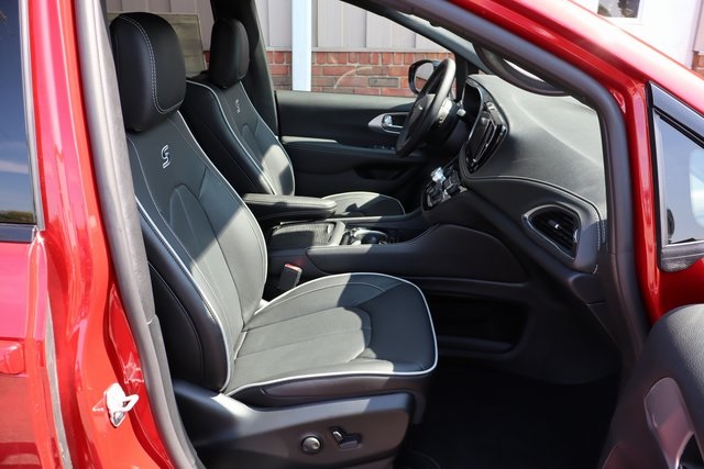 2026 Chrysler Pacifica Limited S Appearance photo 54