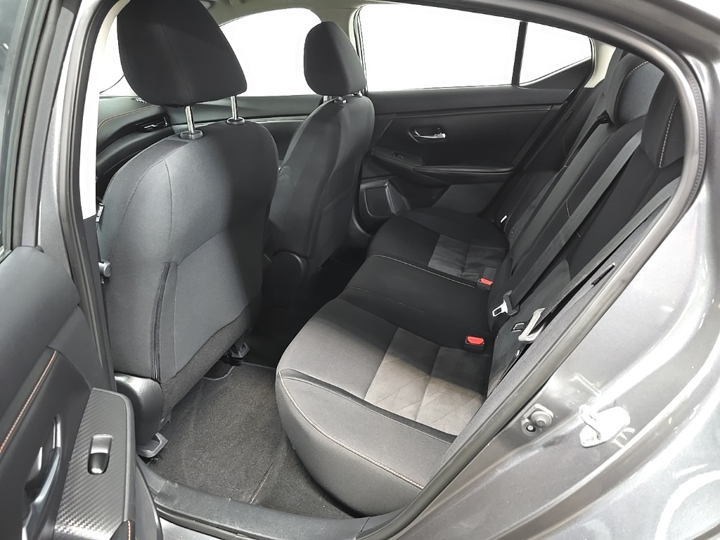 2021 Nissan Sentra SR photo 28