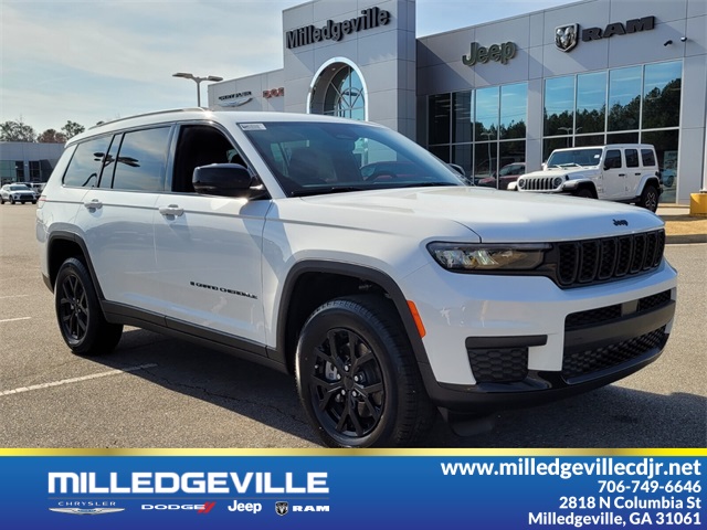 2024 Jeep Grand Cherokee L Altitude's photo
