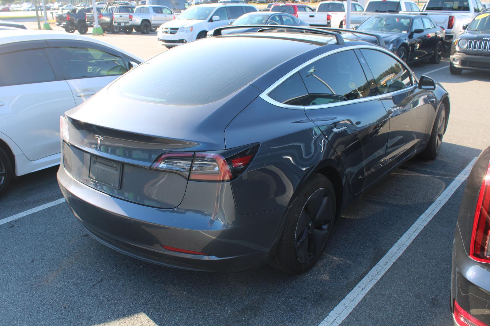 2020 Tesla Model 3 photo 4