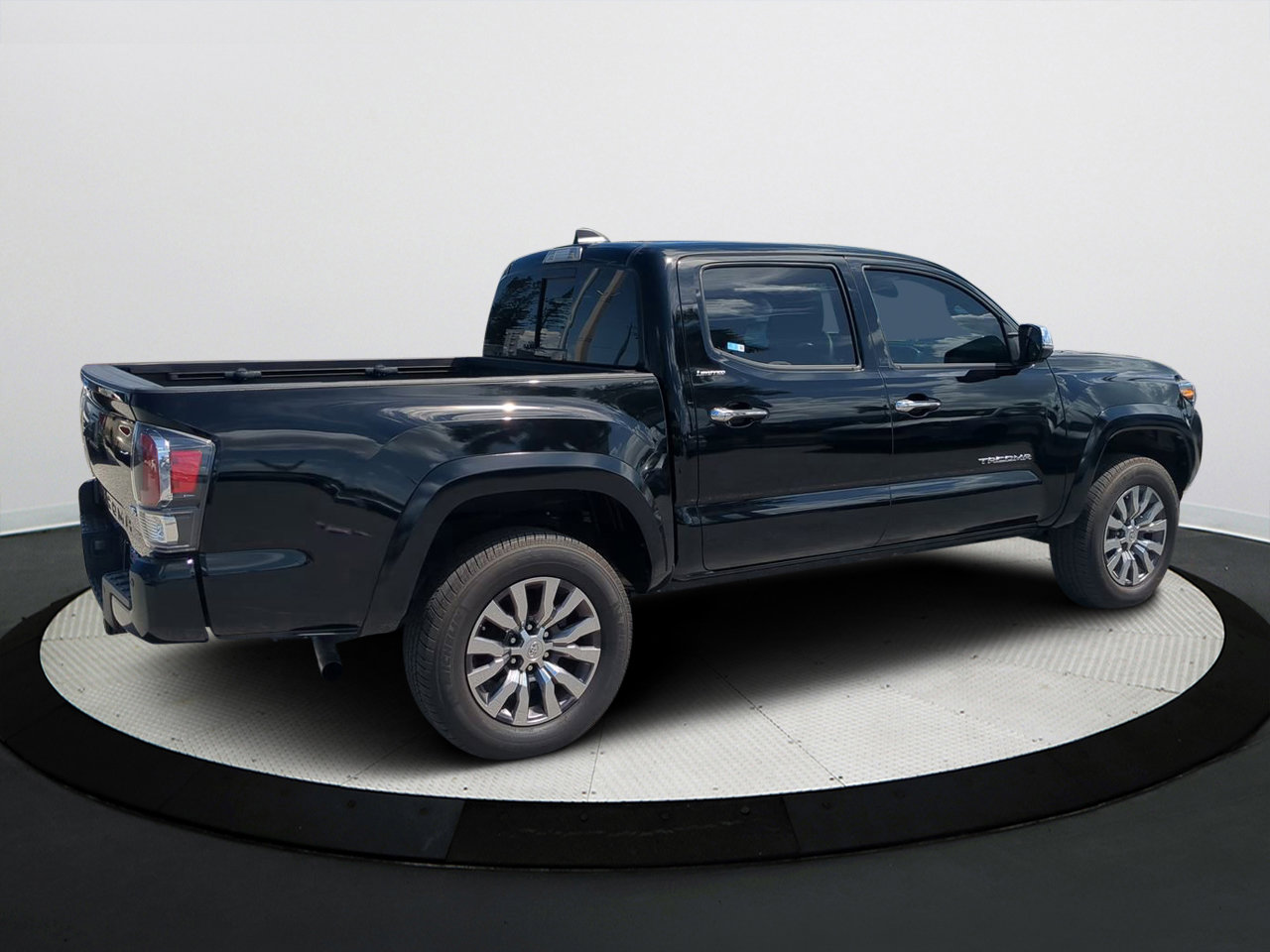 2023 Toyota Tacoma Limited photo 4