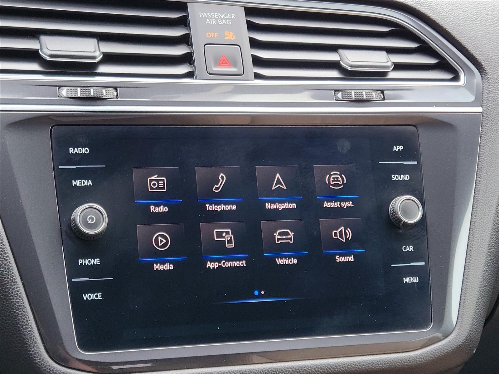 2022 Volkswagen Tiguan SE photo 22